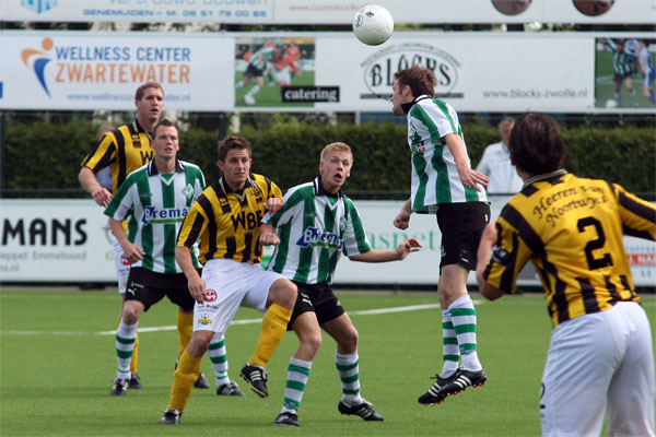 SC Genemuiden - Rijnsburgse Boys (Foto Helmich Lubberts).